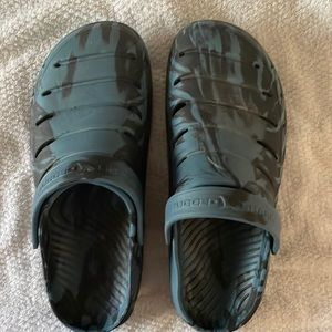 Rugged Shark clogs, size 9